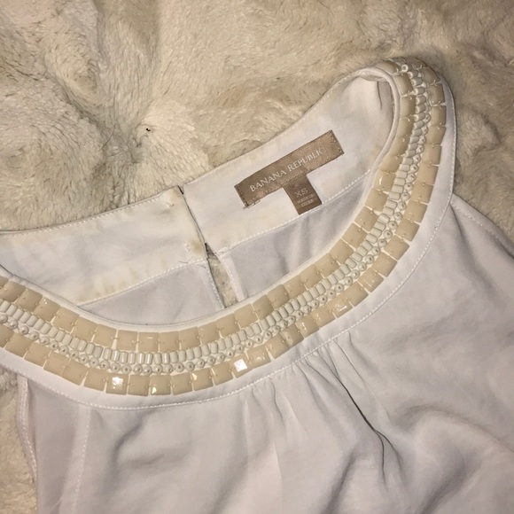 Banana Republic White Top w/Ivory Beaded Neckline - Picture 4 of 8